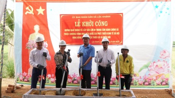 Lễ khởi công xây dựng công trình đường tổ 3, ấp Sóc Lớn xã Lộc Khánh huyện Lộc Ninh