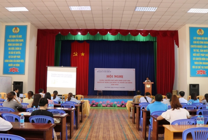 Tổ chức Hội nghị tuyên truyền phổ biến pháp luật cho người sử dụng lao động và người lao động trong các khu công nghiệp, khu kinh tế trên địa bàn tỉnh Bình Phước.