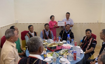 Hớn Quản: Đoàn đại biểu người có uy tín, già làng tiêu biểu tham quan, học tập kinh nghiệm tại tỉnh Cà Mau