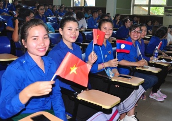 Hỗ trợ kinh phí đào tạo cho lưu học sinh Lào, Campuchia