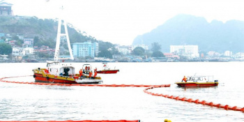 Ứng phó sự cố tràn dầu