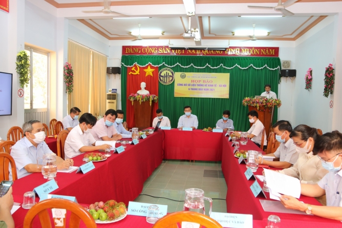 Cục Thống kê tỉnh Bình Phước tổ chức họp báo công bố số liệu kinh tế - xã hội 6 tháng đầu năm 2021