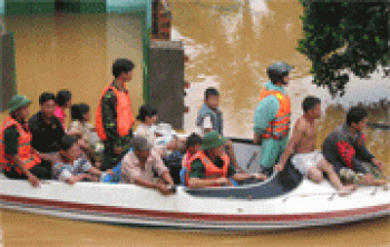 Chủ động phòng chống lụt bão, tìm kiếm cứu nạn “4 tại chỗ” trong mùa mưa lũ
