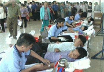 Chơn Thành: Các tình nguyện viên hiến 296 đơn vị máu