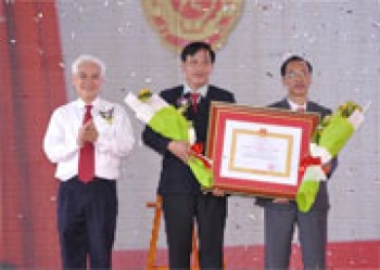 Thủy điện Thác Mơ đón nhận Huân chương lao động hạng nhất