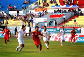 CLB bóng đá Bình Phước thắng Đắk Lắk 3-1