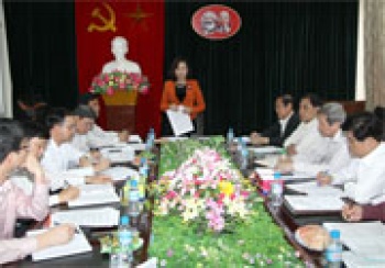 Kiểm tra công tác chuẩn bị tổ chức đại hội Đảng xã Lộc Tấn
