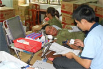 Đồng Phú: Tình nguyện viên tham gia hiến 295 đơn vị máu