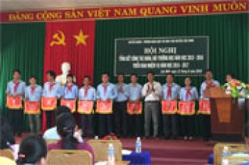 Lộc Ninh: Tổng kết công tác đoàn, đội trường học 2015 - 2016