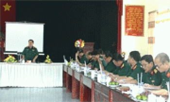 Quân khu 7 kiểm tra công tác giáo dục QP-AN tại thị xã Đồng xoài
