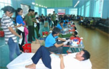 Phú Riềng: Tổng kết công tác nông dân, tổ chức hiến máu tình nguyện