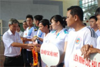 Khai mạc giải bóng chuyền công đoàn viên chức tỉnh