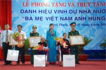 Phong tặng, truy tặng danh hiệu “Bà mẹ Việt Nam anh hùng”
