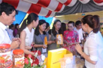 UBND tỉnh tổ chức Hội nghị khách hàng quốc tế ngành điều - Bình Phước 2017