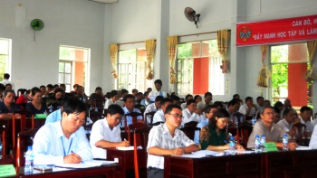 Chủ tịch UBND tỉnh tiếp xúc cử tri thị xã Đồng Xoài
