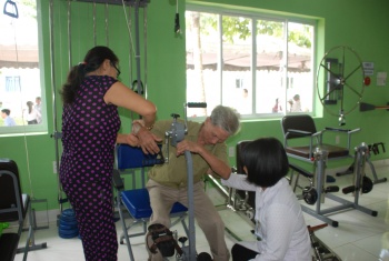 Bệnh viện Hoàn Mỹ Bình Phước khai trương Khoa Y học cổ truyền và Phục hồi chức năng