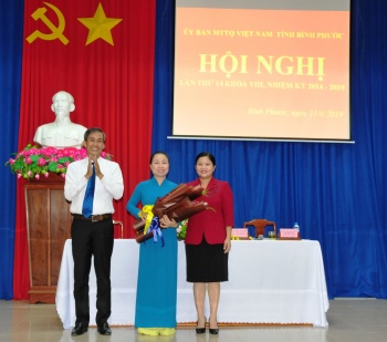 Đồng chí Lê Thị Xuân Trang được cử giữ chức Chủ tịch Ủy ban MTTQ Việt Nam tỉnh khóa 8