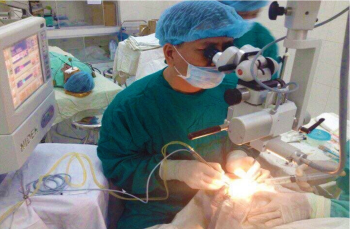 Bệnh viện Đa khoa tỉnh tổ chức khám và mổ mắt cho 720 bệnh nhân