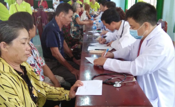 Đồng Phú: Hỗ trợ bảo hiểm y tế cho 1.593 hộ nghèo, cận nghèo