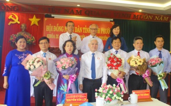 Đồng chí Huỳnh Thị Hằng được tín nhiệm bầu giữ chức Chủ tịch HĐND tỉnh khóa IX