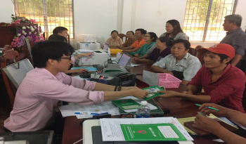 Ngân hàng CSXH huyện Phú Riềng: Đồng hành cùng hộ nghèo và đối tượng chính sách vượt qua khó khăn dịch bệnh Covid-19