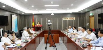 Ủy ban Dân tộc và tỉnh Bình Phước họp bàn phát triển KTXH vùng dân tộc thiểu số