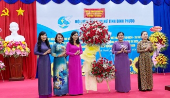Họp mặt kỷ niệm Ngày thành lập Hội LHPN Việt Nam