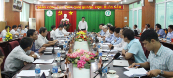 Ban Kinh tế Trung ương làm việc tại huyện Phú Riềng
