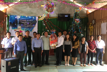 Lãnh đạo huyện Phú Riềng chúc mừng Lễ Giáng sinh các giáo xứ, chi hội trên địa bàn