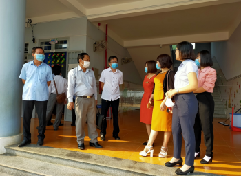 Đồng Phú: Kiểm tra công tác phòng chống dịch bệnh Covid-19 tại các trường học