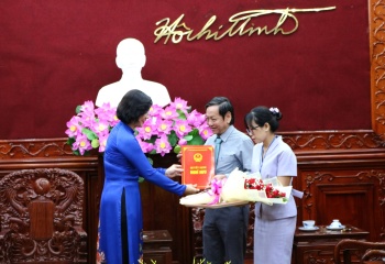 Trao quyết định nghỉ hưu cho Phó Giám đốc Sở TT&TT Trương Đình Vũ