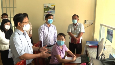 Ban Tuyên giáo Tỉnh ủy giám sát việc ứng dụng công nghệ thông tin tại Chơn Thành