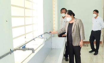 Chủ tịch UBND tỉnh khảo sát khu vực điều trị Covid-19 tại Đồng Xoài