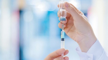 Tổ chức tiêm vắc xin Astra Zeneca phòng COVID-19 mũi 2 và mũi 1 đợt 3 cho nhóm đối tượng ưu tiên theo Nghị Quyết 21