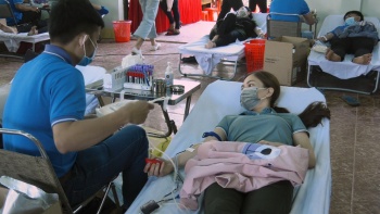 Đồng Phú tổ chức hiến máu tình nguyện đầu năm