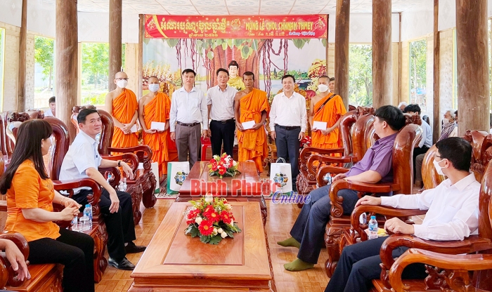 Ủy ban Dân tộc chúc tết Chôl Chnăm Thmây tại huyện Lộc Ninh