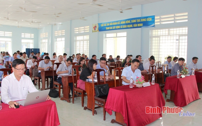 Cử tri huyện Đồng Phú phản ánh nhiều vấn đề về quy hoạch