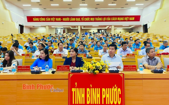 Thủ tướng Chính phủ Phạm Minh Chính gặp gỡ, đối thoại với công nhân