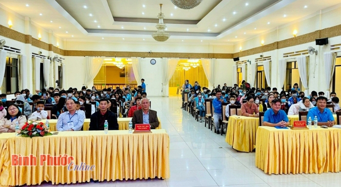 100 thiếu nhi con CNVCLĐ tham gia trại hè tỉnh Bình Phước năm 2022