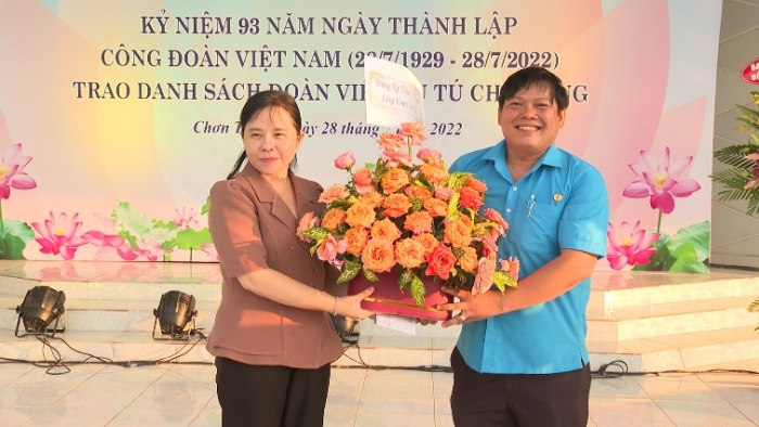 Công đoàn các khu công nghiệp tỉnh kỷ niệm 93 năm Ngày thành lập Công đoàn Việt Nam