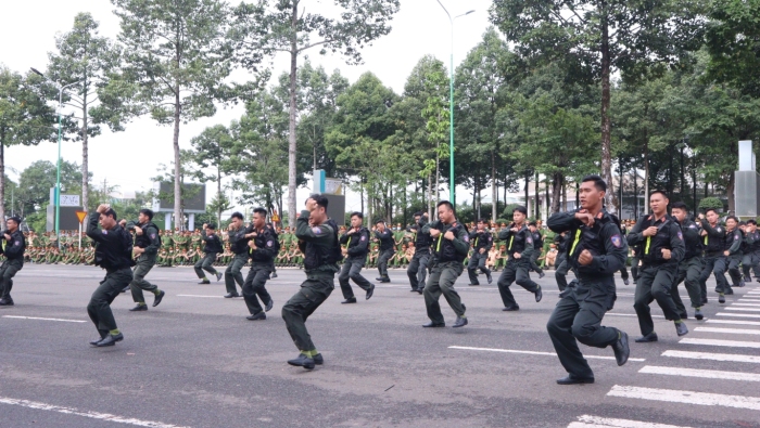 Thành lập Trung đoàn Cảnh sát cơ động dự bị chiến đấu trực thuộc Công an tỉnh