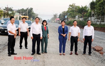 Chủ tịch UBND tỉnh Trần Tuệ Hiền kiểm tra tiến độ thi công đường Phan Bội Châu