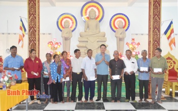 Lãnh đạo Ủy ban Dân tộc thăm, chúc tết Chôl Chnăm Thmây đồng bào Khmer