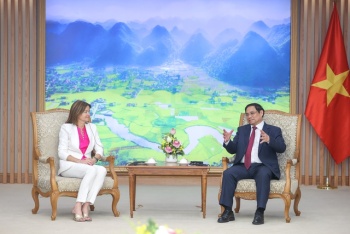 Thủ tướng Phạm Minh Chính tiếp Phó Thủ tướng, Bộ trưởng Ngoại giao Slovenia