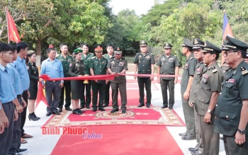 Bộ Chỉ huy Quân sự tỉnh Bình Phước khánh thành tuyến đường bê tông tại Campuchia