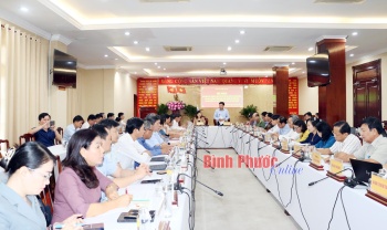 Thường trực Tỉnh ủy Bình Phước và các tổ chức đảng giao ban đánh giá nhiệm vụ 6 tháng đầu năm