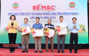 Bế mạc Hội chợ trái cây và hàng nông sản tỉnh Bình Phước lần thứ 6