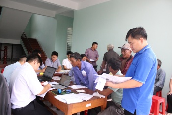 Phú Riềng: Xét hồ sơ cấp giấy chứng nhận quyền sử dụng đất cho các hộ đồng bào dân tộc thiểu số