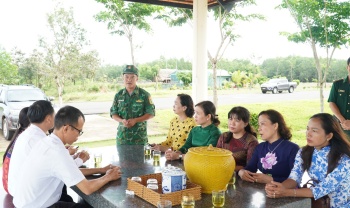 Ban Tuyên giáo Bình Long - Lộc Ninh tổ chức chương trình về nguồn