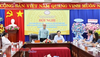 Phó Thống đốc Thường trực Ngân hàng Nhà nước Đào Minh Tú làm việc với ngành ngân hàng Bình Phước